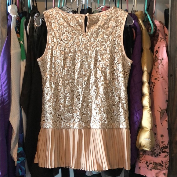 🚫 SOLD 🚫 C. Luce sequin Blouse - Picture 2 of 4